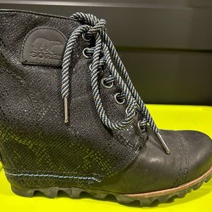 Sorel lace up wedge boots